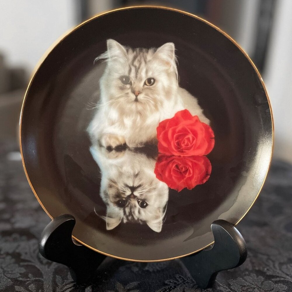 Danbury Mint Reflections "Coming Up Roses" Cat Plate